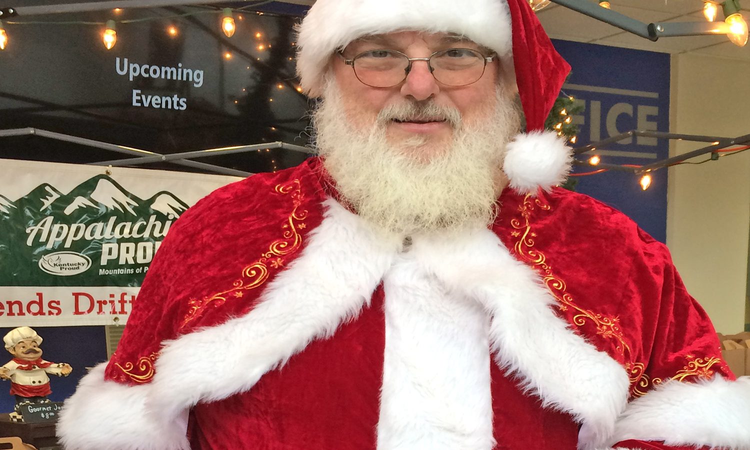 Charlie of Friends Drift Inn as Christmas Sanrta